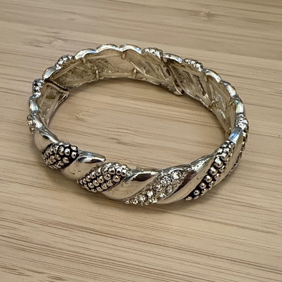 Jewelry - Twisted Silver Tone Bracelet